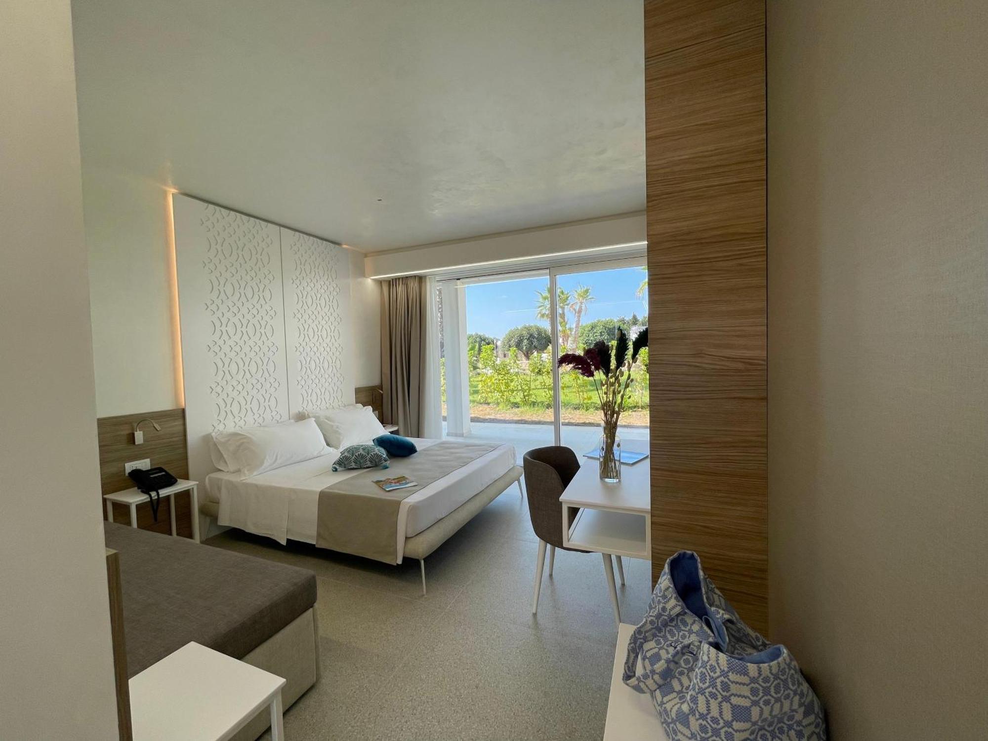Marelive - Cdshotels Torre dell'Orso Exterior foto