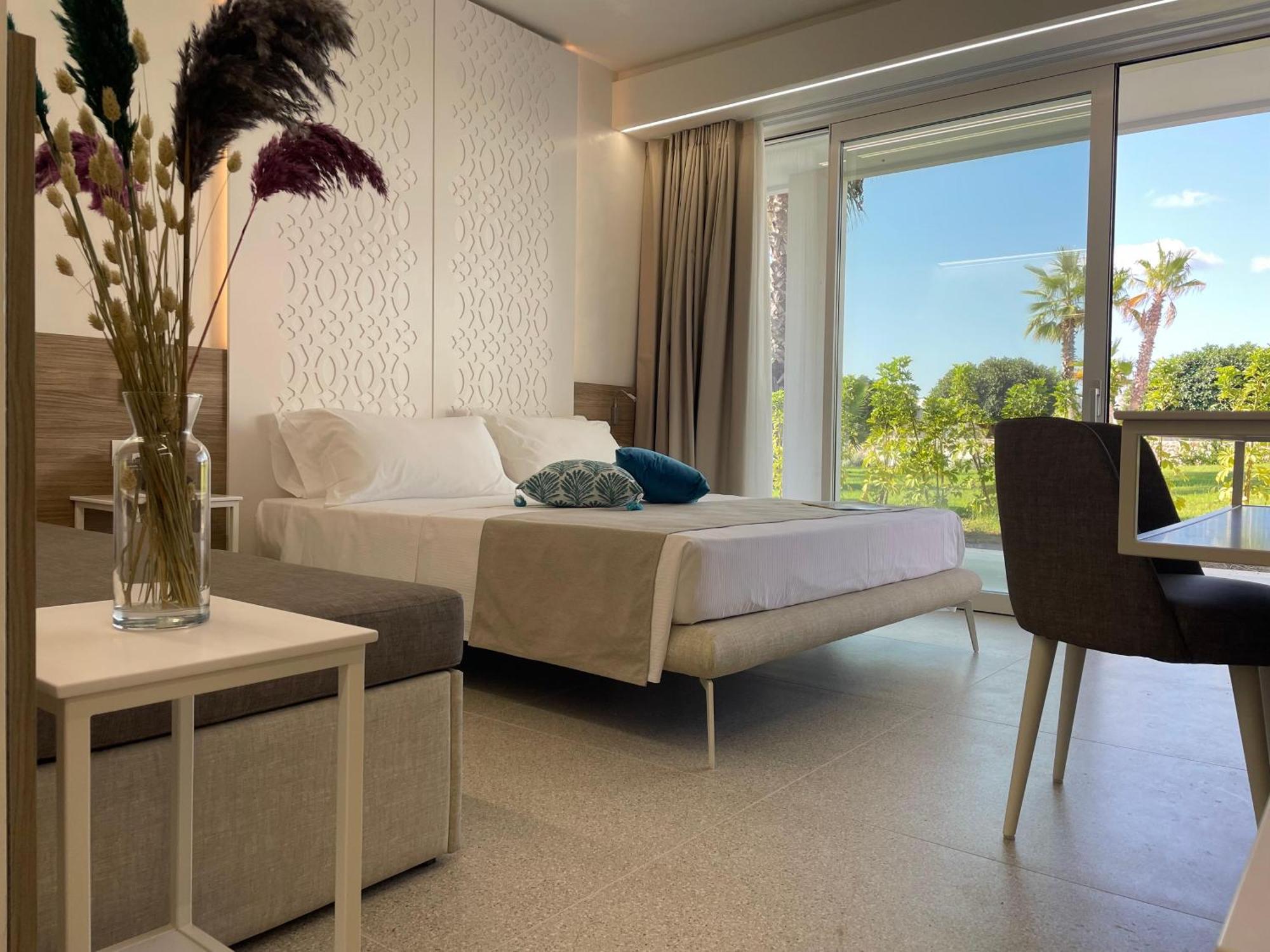 Marelive - Cdshotels Torre dell'Orso Exterior foto